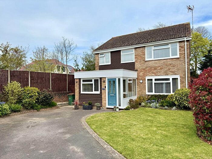 4 Bedroom Detached House For Sale In Finches Close, Partridge Green, RH13