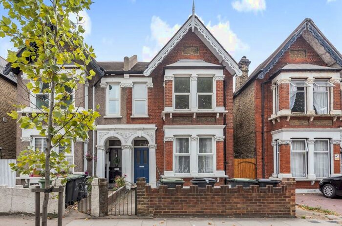 2 Bedroom Flat To Rent In Brownhill Road London, SE6