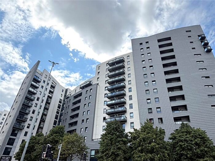 2 Bedroom Property To Rent In Gateway East, Marsh Lane, LS9