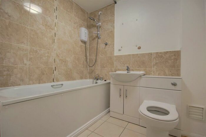 1 Bedroom Flat To Rent In Streamside Close, Edmonton, N9