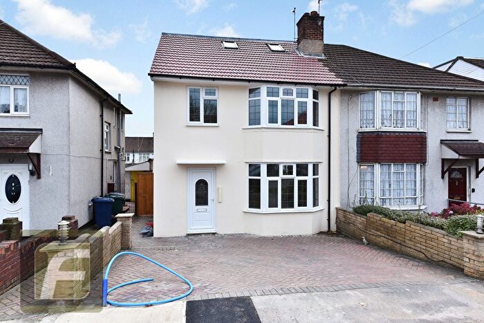 1 Bedroom Flat To Rent In Layfield Road, London, NW4