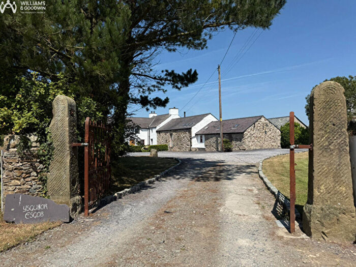 7 Bedroom Farm House For Sale In Off Crown Street, Gwalchmai, Anglesey, LL65