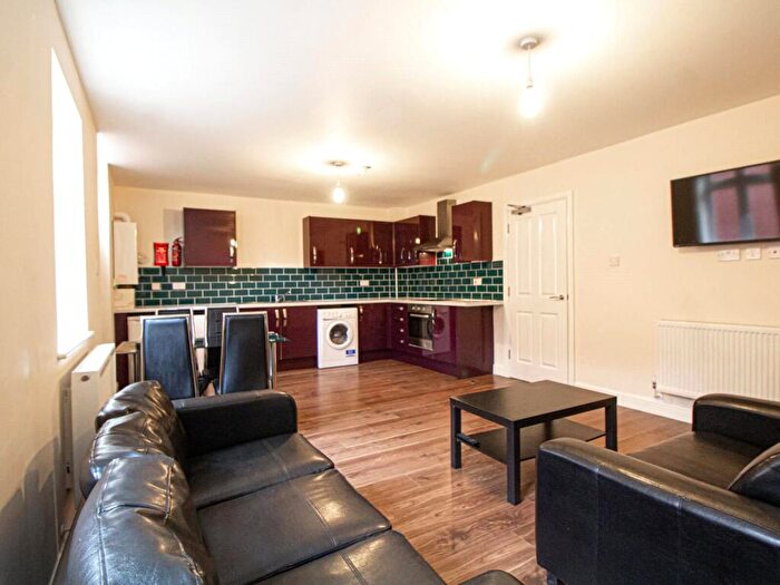 3 Bedroom Apartment To Rent In Apt, Clarendon House #, LS2