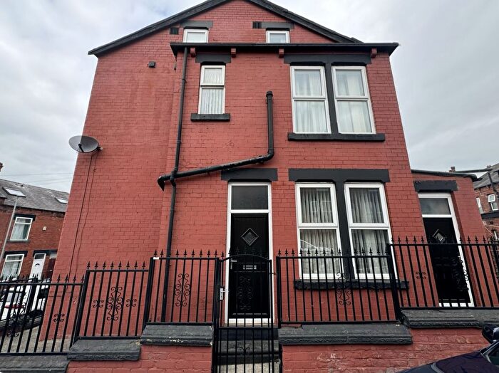4 Bedroom Terraced House To Rent In Dorset Avenue, Leeds, West Yorkshire, LS8