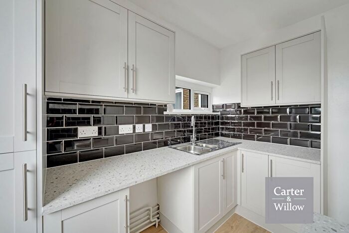 1 Bedroom Flat To Rent In Oxlow Lane, Dagenham, RM10