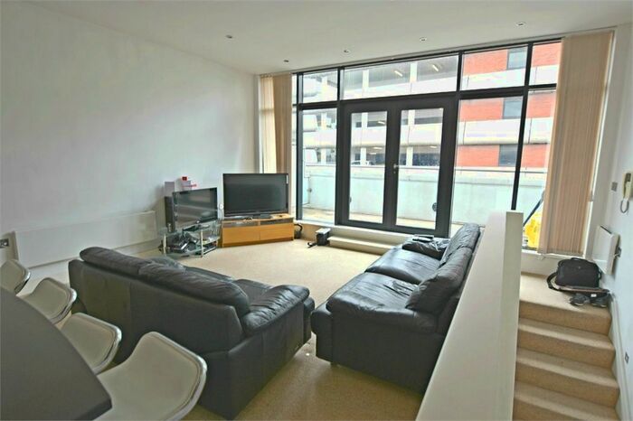 2 Bedroom Flat To Rent In Wollaton Street, Nottingham, NG1