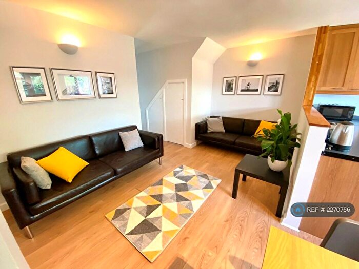 4 Bedroom End Of Terrace House To Rent In Lodge Road, Southampton, SO14