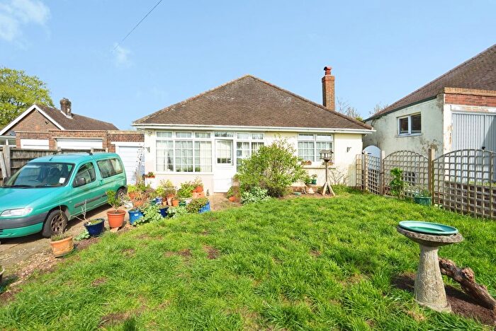 2 Bedroom Bungalow For Sale In Maytree Avenue, Worthing, West Sussex, BN14