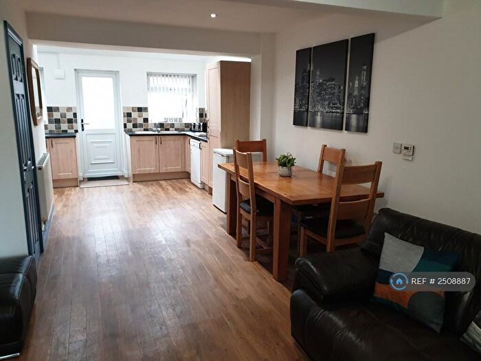 3 Bedroom Semi-Detached House To Rent In Lawrence Grove, Liverpool, L15