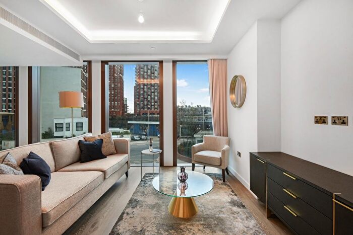 2 Bedroom Flat To Rent In Carnation Way, London, SW8