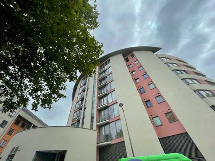 1 Bedroom Flat To Rent In Canons Way, Bristol, BS1