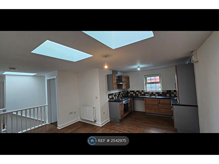 2 Bedroom Detached House To Rent In Shaftesbury Crescent, Derby, DE23