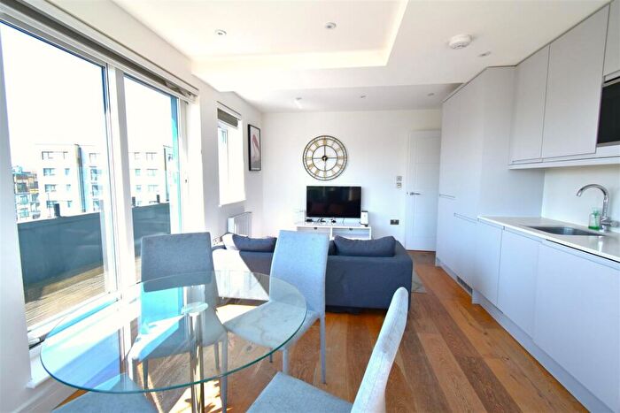 2 Bedroom Apartment To Rent In Abbey House, Stoke Road, SL2