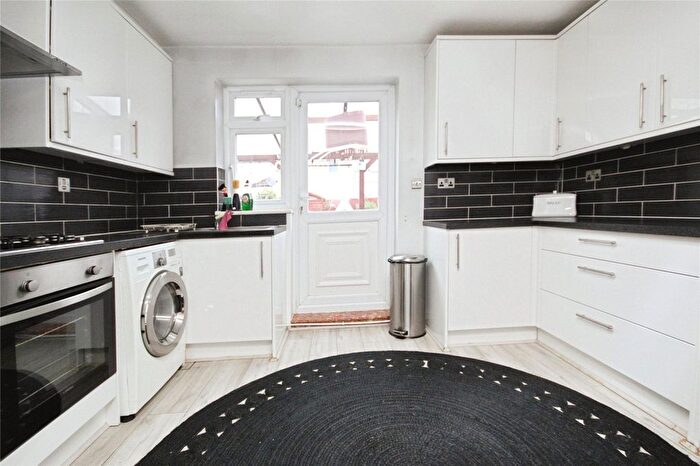 4 Bedroom End Terrace House To Rent In Rugby Road, Dagenham, RM9