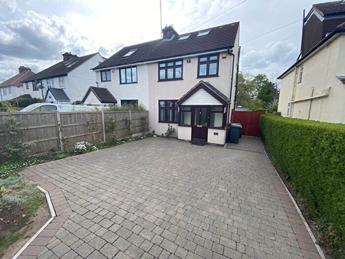 4 Bedroom Semi-Detached House To Rent In Radlett Road, Frogmore, AL2