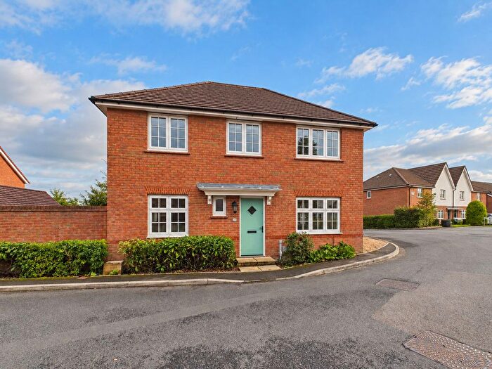 3 Bedroom Detached House For Sale In Kingdon Way, Holsworthy, EX22