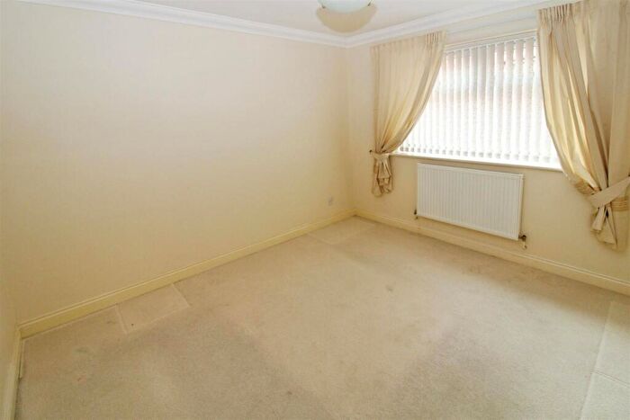 3 Bedroom Detached Bungalow For Sale In Cleeve Road, Hedon, Hull, HU12