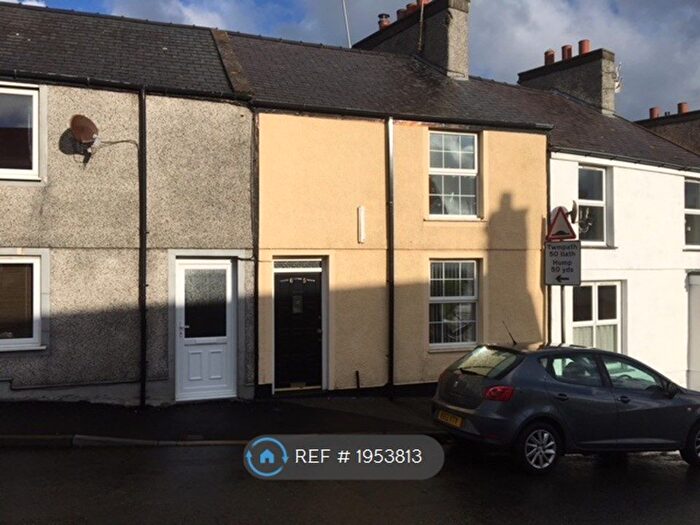 2 Bedroom Terraced House To Rent In Machine Street, Amlwch, LL68