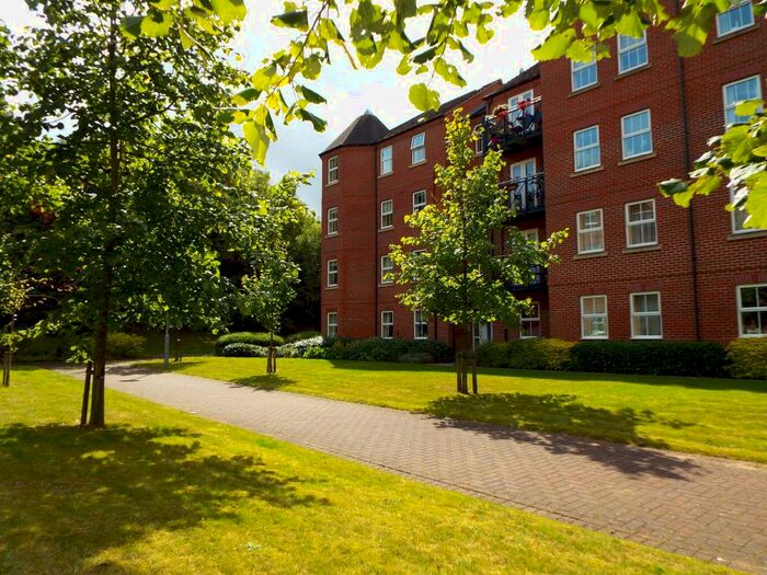 2 Bedroom Apartment To Rent In Wenlock Drive, NG2