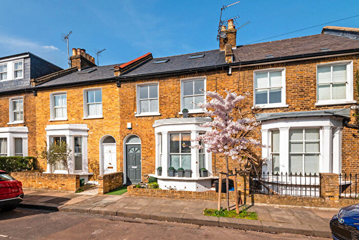 3 Bedroom Terraced House To Rent In Lillian Rd, : Bed Rec Bath Unfurn, SW13