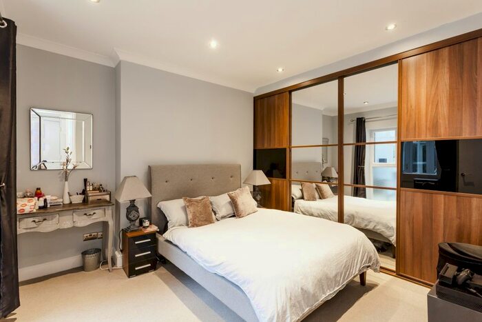 1 Bedroom Flat To Rent In St. Lukes Road, London, W11