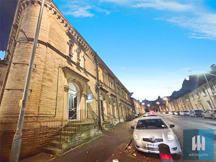 1 Bedroom Studio To Rent In Fitzwilliam Street, Huddersfield, HD1