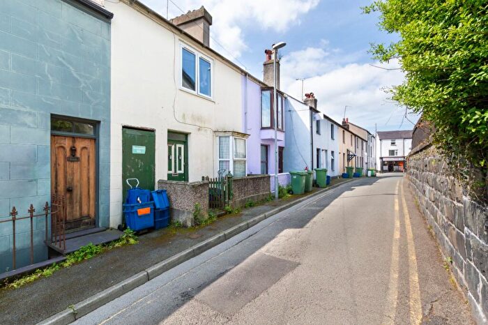 6 Bedroom Terraced House For Sale In The Crescent, Bangor, Gwynedd, LL57