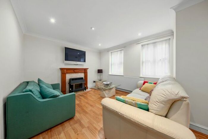 3 Bedroom Mews To Rent In Rutland Mews, London, NW8