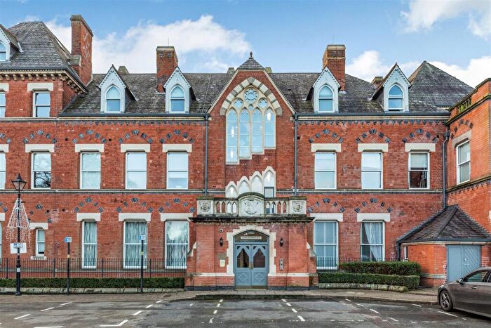 2 Bedroom Apartment For Sale In Royal Sutton Place, King Edwards Square, Sutton Coldfield, B73
