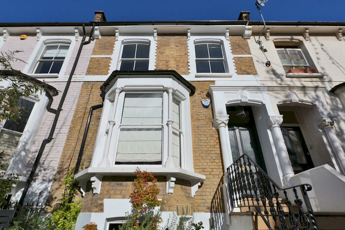 2 Bedroom Apartment To Rent In Brooke Road, London, N16