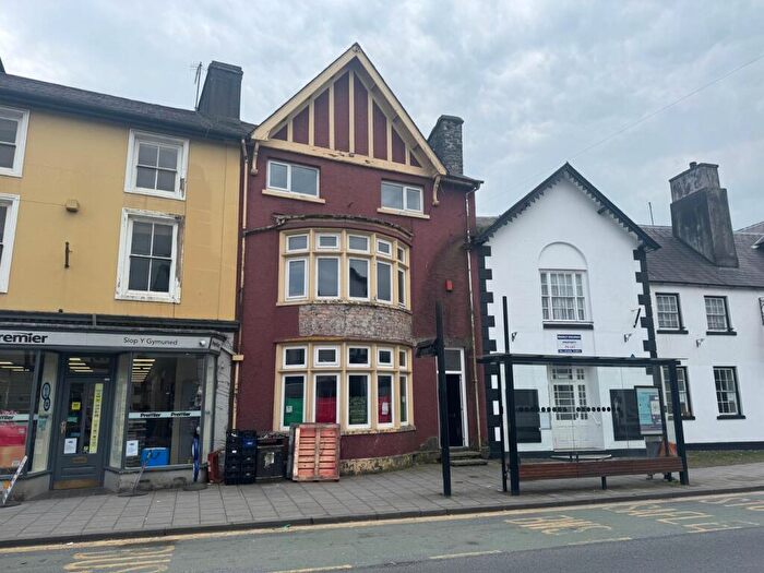 3 Bedroom Town House For Sale In High Street, Lampeter, SA48