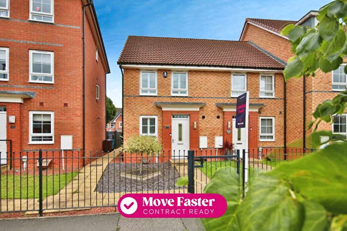 2 Bedroom Terraced House For Sale In Richmond Lane, Kingswood, HU7