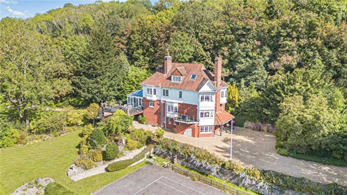 5 Bedroom Detached House For Sale In Henley Road, Wargrave, Reading, Berkshire, RG10