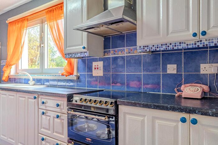 3 Bedroom End Of Terrace House For Sale In Glenburn Avenue, Moodiesburn, G69