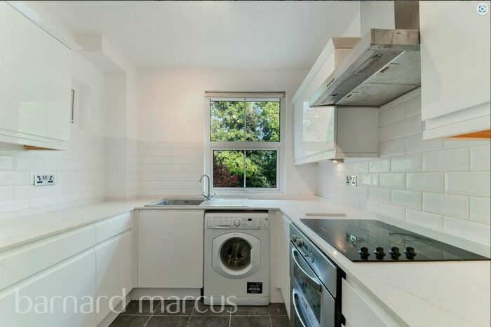 2 Bedroom Flat To Rent In Paxton Road, London, W4