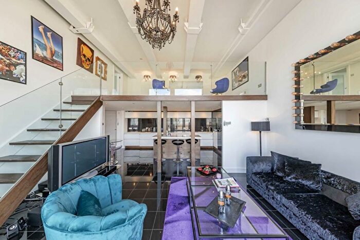 3 Bedroom Flat To Rent In Peterborough Road, Fulham, SW6