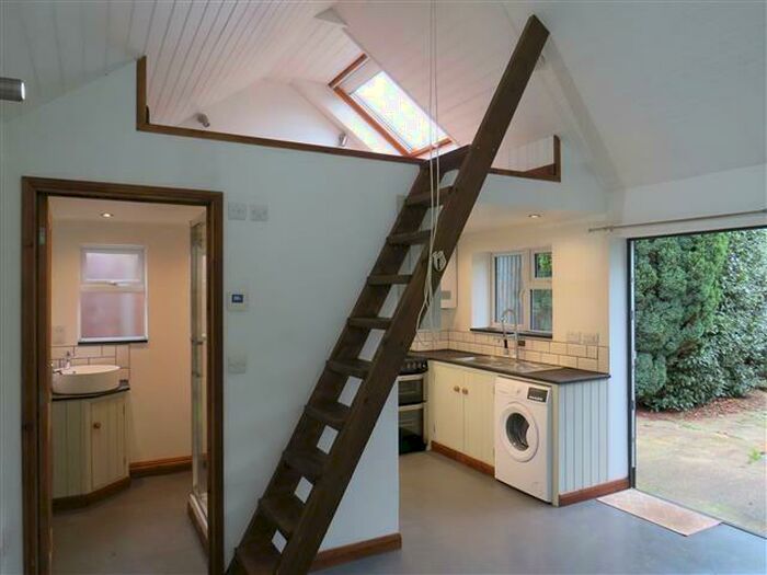 Apartment To Rent In Spencers Road, Crawley, RH11