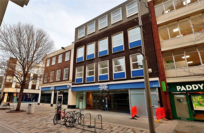 1 Bedroom Flat To Rent In Commercial Way, Woking, Surrey, GU21