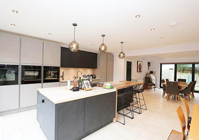 4 Bedroom Detached House For Sale In Whitchurch On Thames, RG8