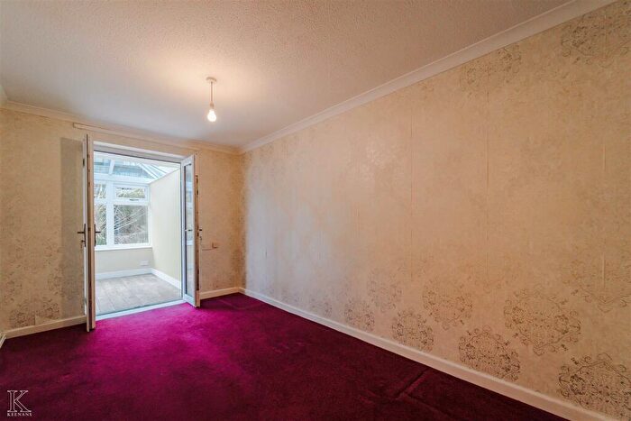2 Bedroom Semi-Detached Bungalow For Sale In Sunnybank Close, Rossendale, BB4