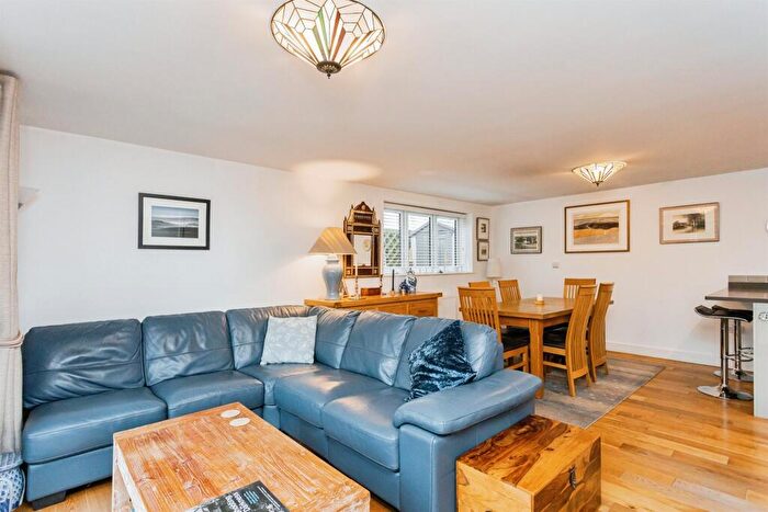4 Bedroom Detached House For Sale In Priory Way, Haywards Heath, RH16