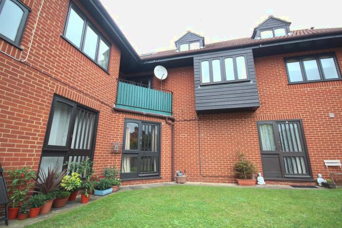 1 Bedroom House To Rent In Leas Road, Guildford, GU1