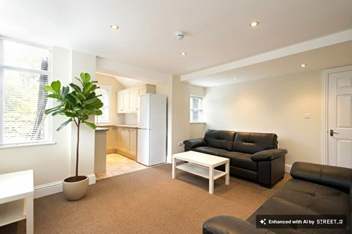 4 Bedroom Flat To Rent In Derby Road, Nottingham, NG7