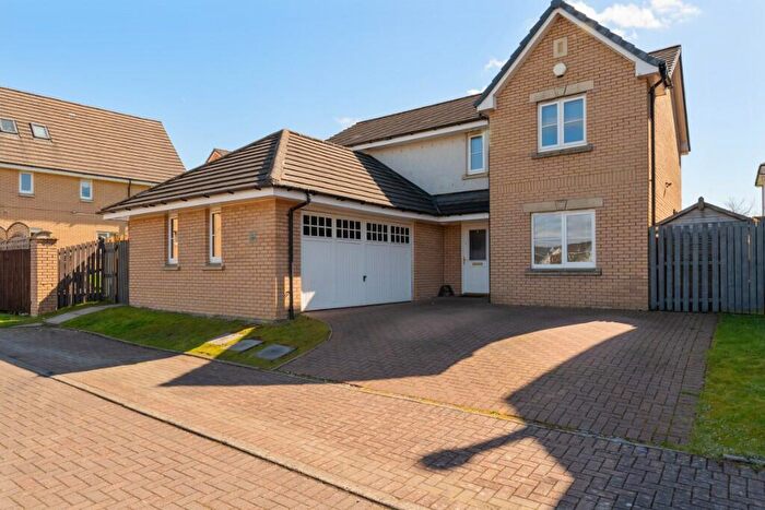 5 Bedroom Detached House For Sale In Larkspur Place, Cumbernauld, G68