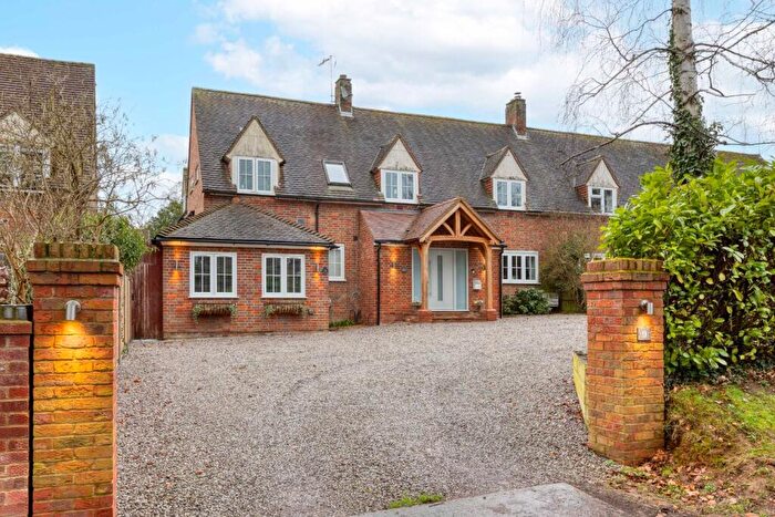 4 Bedroom Semi Detached House For Sale In Shephall Lane, Stevenage, Hertfordshire, SG2