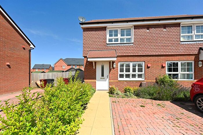 2 Bedroom House To Rent In Gerard Walk, Westhampnett, PO18