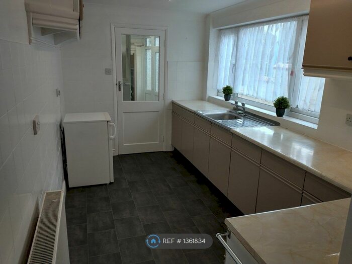 3 Bedroom Terraced House To Rent In Immingham, Immingham, DN40