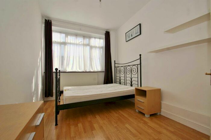 2 Bedroom Flat To Rent In Sapcote Trading Centre, High Road, London, NW10