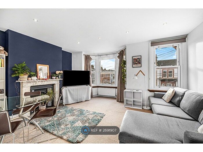 2 Bedroom Maisonette To Rent In Rosebery Road, London, SW2