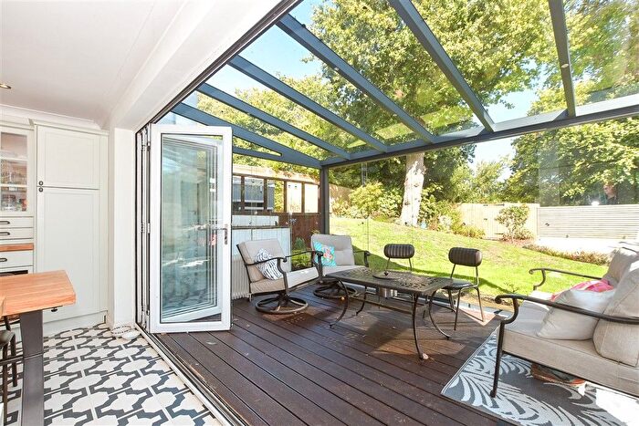 5 Bedroom Detached House For Sale In Estcots Drive, East Grinstead, West Sussex, RH19